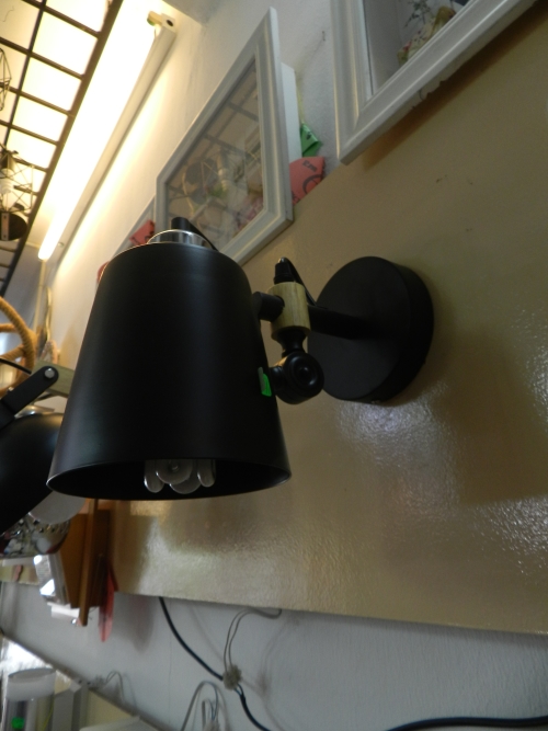 Wall-Cone Wall-Cone